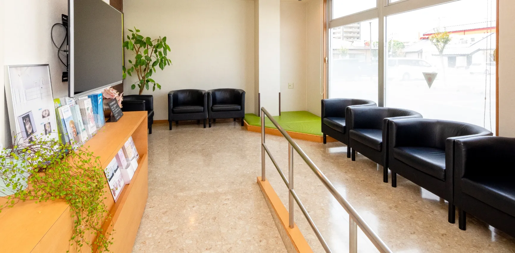 院内の明るいフレンドリーな雰囲気